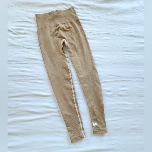 Ryderwear Tan Leggings size S - Picture 2 of 6
